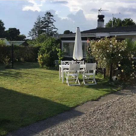 Strandhytten Feriehus Broager