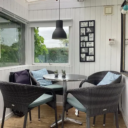 Feriehus Strandhytten *